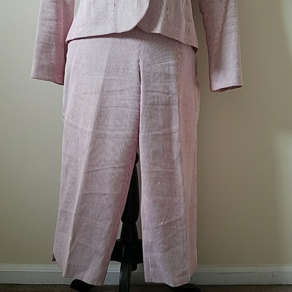 Larry Levine Petite Suit - Picture 2 of 7